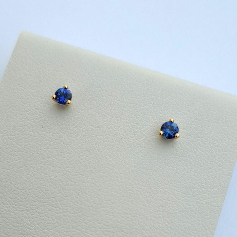 Blue Sapphire 3-prong 14K Solid Gold Stud Earrings 0.30 CTW
